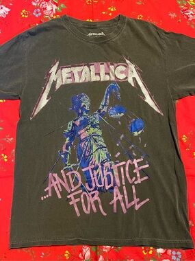 Metallica Graphic Tshirt